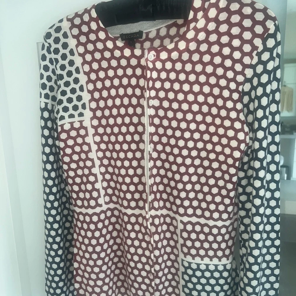 ESCADA-two piece sweater set-LIKE NEW - Picture 6 of 9